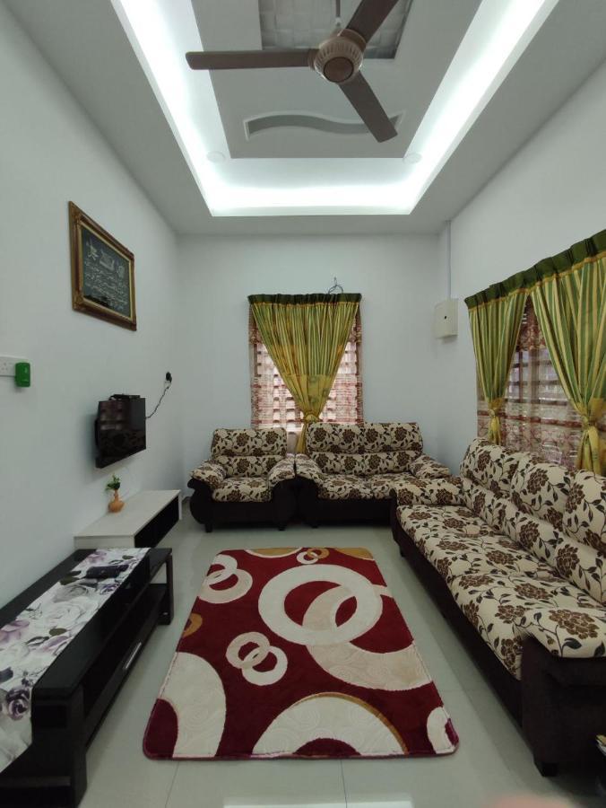 Z&F D' Setia Kkb Muslim Homestay - Strictly For Muslims Only Куала-Кубу-Багару Екстер'єр фото