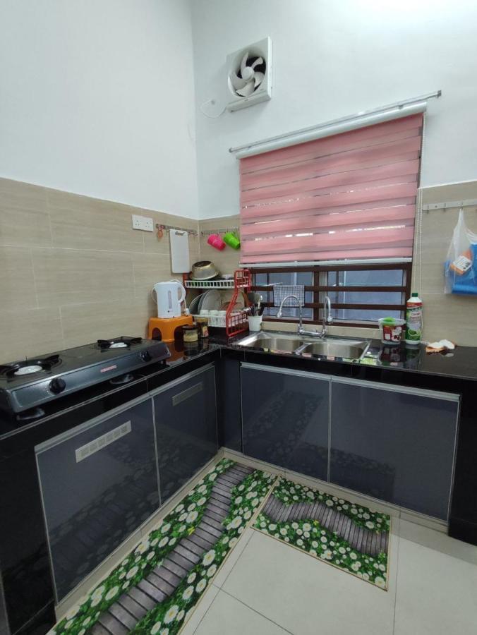 Z&F D' Setia Kkb Muslim Homestay - Strictly For Muslims Only Куала-Кубу-Багару Екстер'єр фото